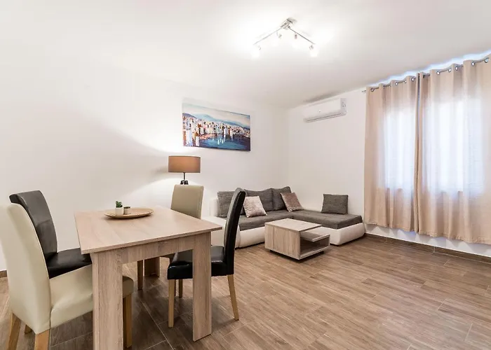 Apartment Visic\'S Place