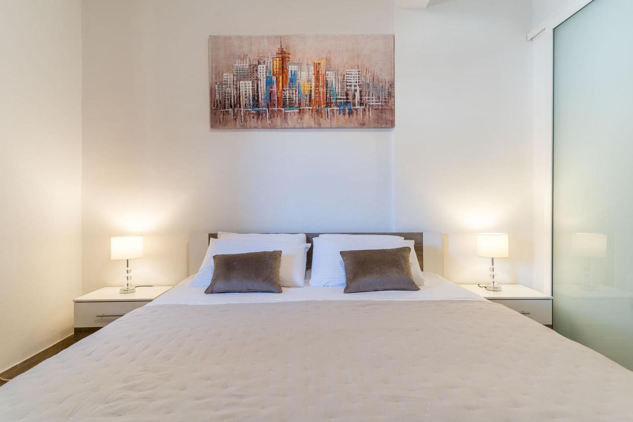 Visic's Place Apartment *